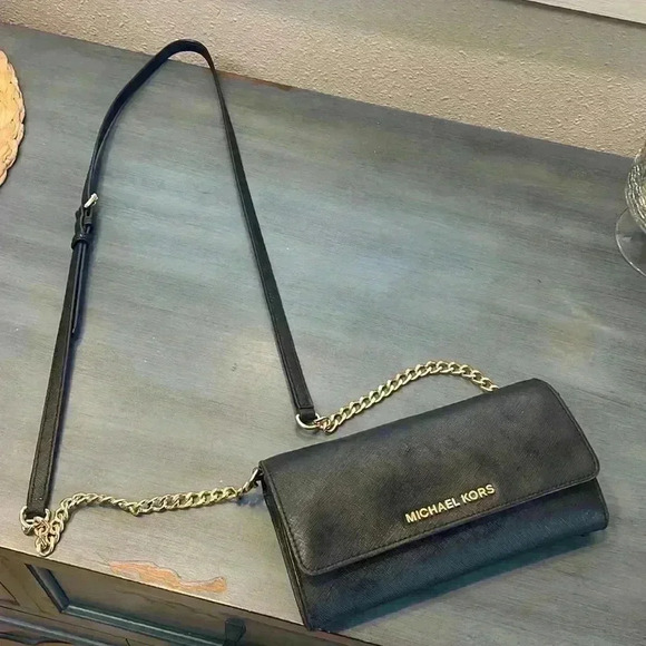 MICHAEL KORS Crossbody wallet - Picture 1 of 9